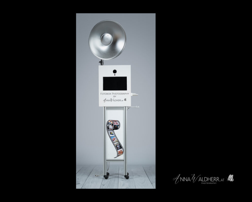 Fotobox mieten mit Sofortdruck für Hochzeit, Geburtstag, Firmenfeier und Event in Niederösterreich